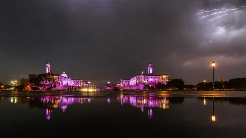 IMD forecast today: After Delhi dust storm, city set to be hit by rain; flight disruptions likely IMD forecast today: After Delhi dust storm, city set to be hit by rain; flight disruptions likely