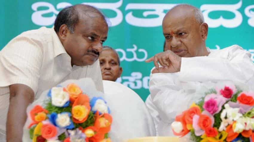 Kumaraswamy says &quot;I&#039;m going with Congress to remove black spot on my father&#039;s career&quot;
