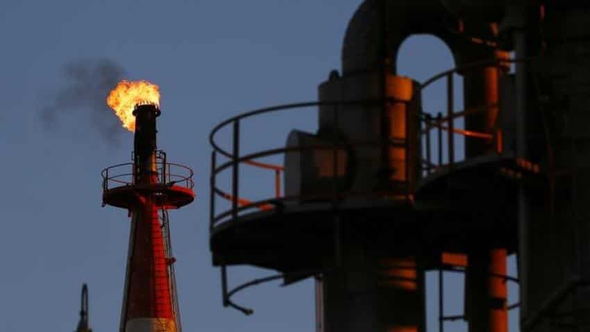 Oil prices set for sixth week of gains, India sounds alarm