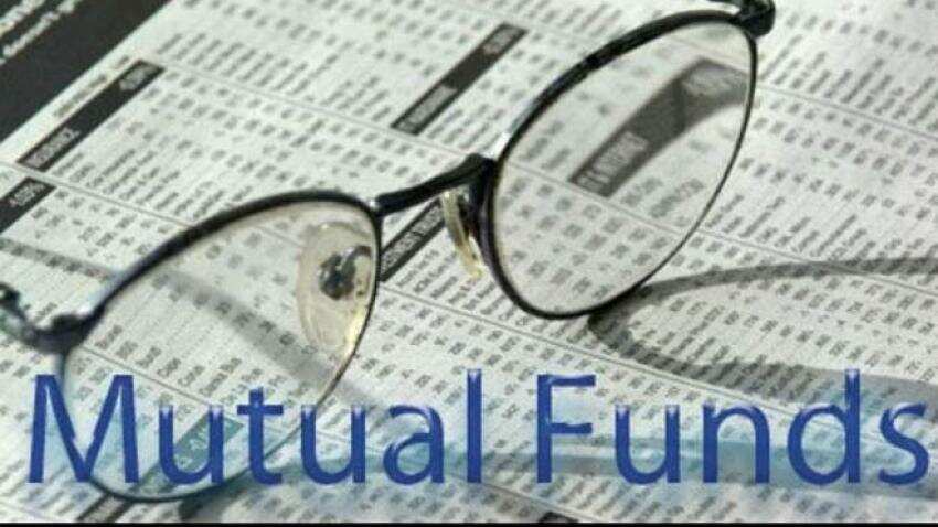 Mutual fund investors turn net sellers; asset base dips a whopping Rs 6,000 crore in May Mutual fund investors turn net sellers; asset base dips a whopping Rs 6,000 crore in May