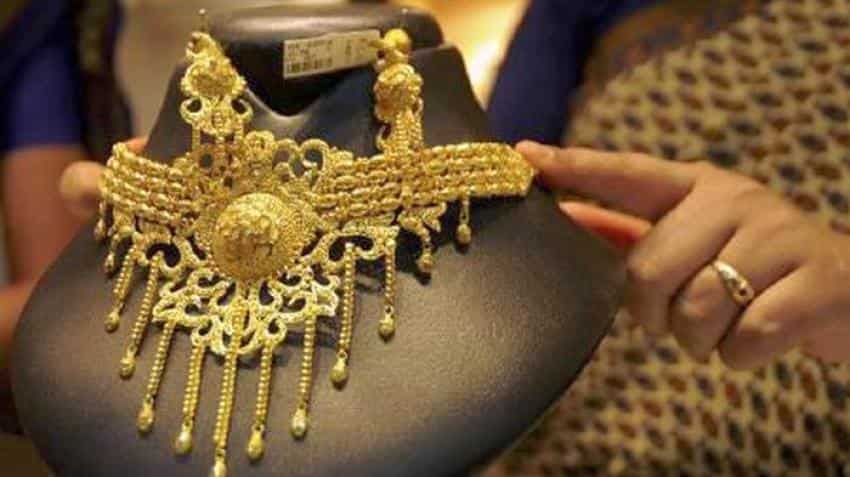 Gold prices just dipped below Rs 32,000-mark; check out rate in Delhi