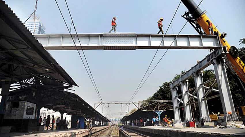 Central Railway trains to hit mega block on Sunday; check timing here Central Railway trains to hit mega block on Sunday; check timing here