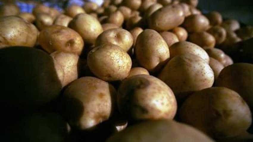 Potato prices not likely to come down in Mumbai in the near future; prices set to hit Rs 30 Potato prices not likely to come down in Mumbai in the near future; prices set to hit Rs 30