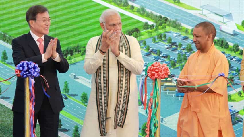 PM Modi inaugurates world's largest mobile factory in Noida jointly with South Korean president PM Modi inaugurates world's largest mobile factory in Noida jointly with South Korean president