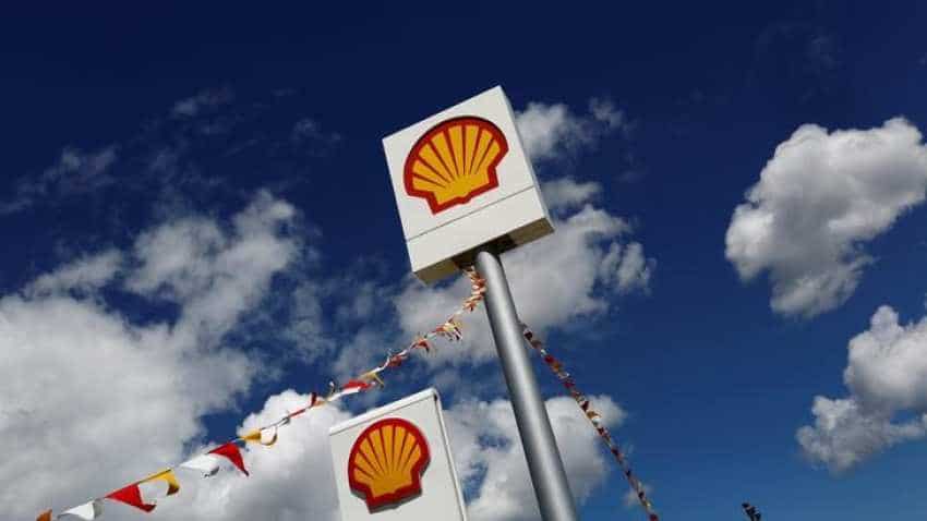 Hundreds of Norway oil workers go on strike, Shell shuts Knarr field