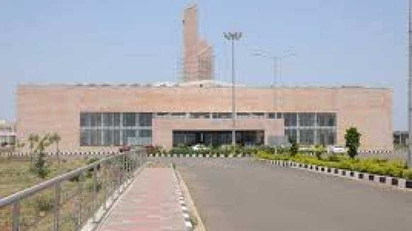Recruitment 2018: Applications invited for the posts of Registrar and Controller of Exam Recruitment 2018: Applications invited for the posts of Registrar and Controller of Exam