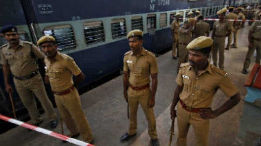 Constable recruitment examination 2018: 10 lakh candidates appeared for the exam; Internet blocked in the area Constable recruitment examination 2018: 10 lakh candidates appeared for the exam; Internet blocked in the area