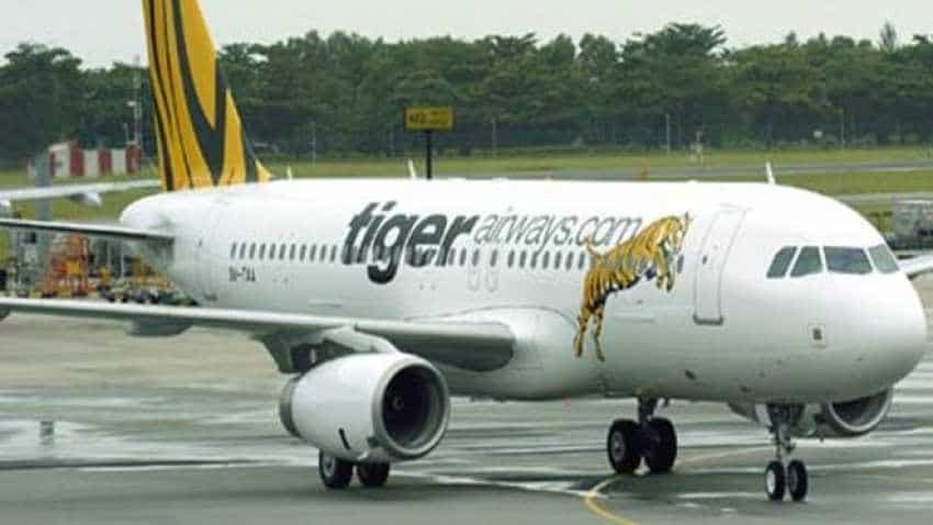 Tigerair flight struck by lightning mid-air; turns back to Melbourne  