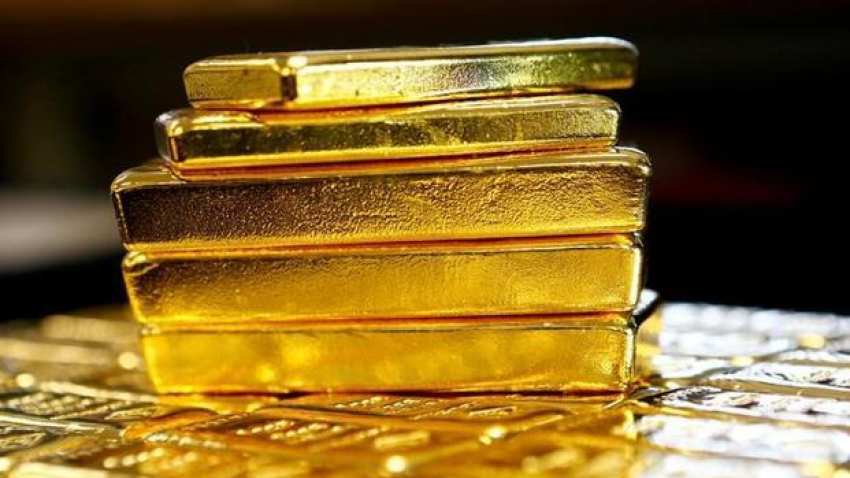 Gold prices hold steady ahead of US-EU trade talks