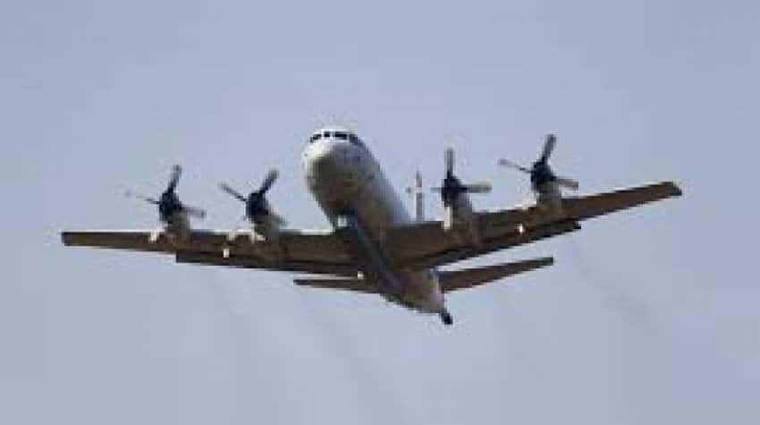 Aviation disaster: Suresh Prabhu assures ill-fated  Ghatkopar plane co-pilot&#039;s husband of fair probe
