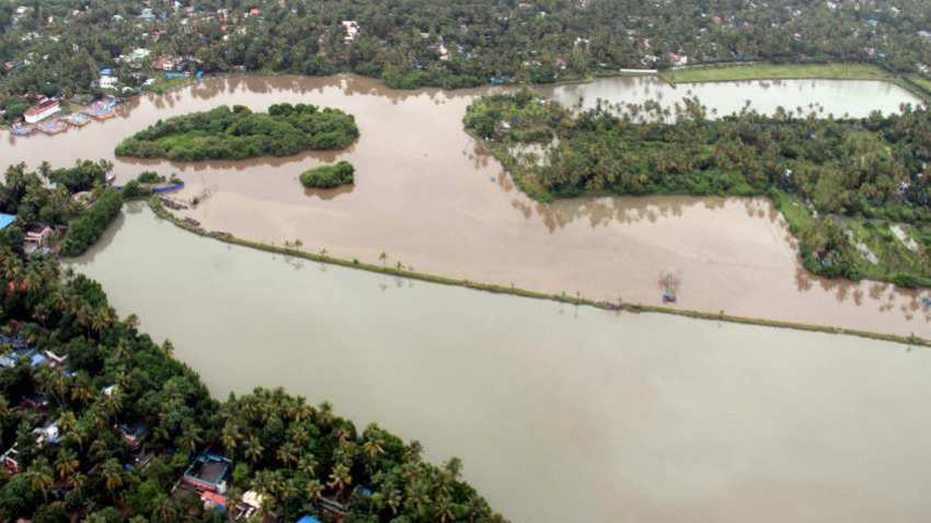 Kochi Airport Update: Jet Airways, SpiceJet, Air India cancel flights as operations suspended till Saturday Kochi Airport Update: Jet Airways, SpiceJet, Air India cancel flights as operations suspended till Saturday