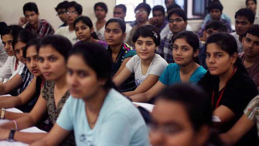 Medical students demand annulment of bank guarantee clause Medical students demand annulment of bank guarantee clause