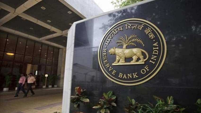 RBI is hiring! Apply for RBI Recruitment 2018 - Group B posts with Rs 75,000/month salary - Check details  