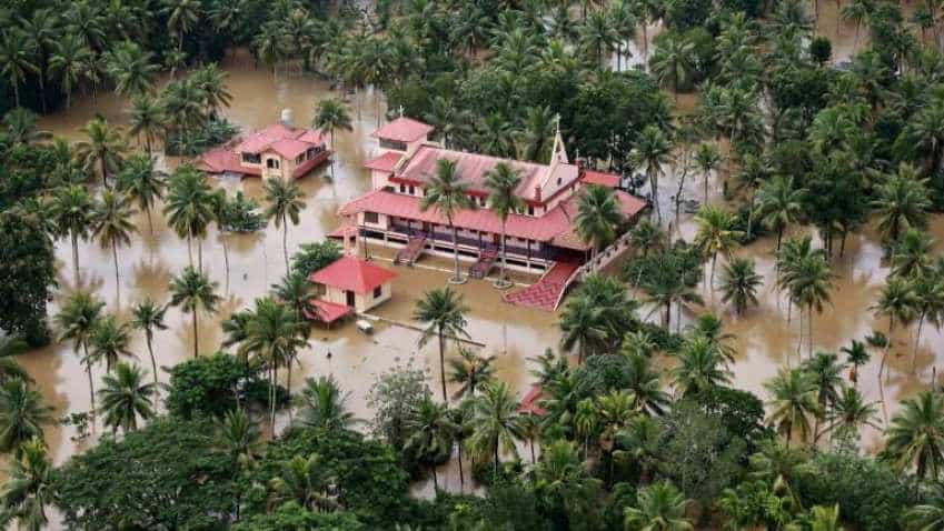 Kerala floods: Allegations emerge of flyers being overcharged; Centre rushes to clarify Kerala floods: Allegations emerge of flyers being overcharged; Centre rushes to clarify