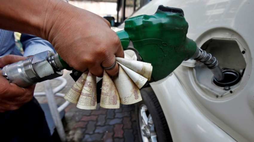 Petrol, diesel prices in India maintain status quo; global oil prices down