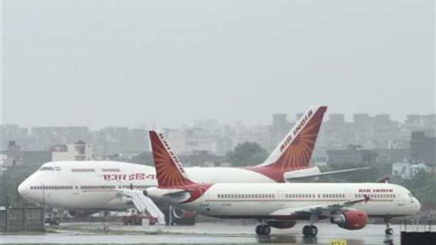 Heavy rain hits Delhi airport, delays over 100 flights