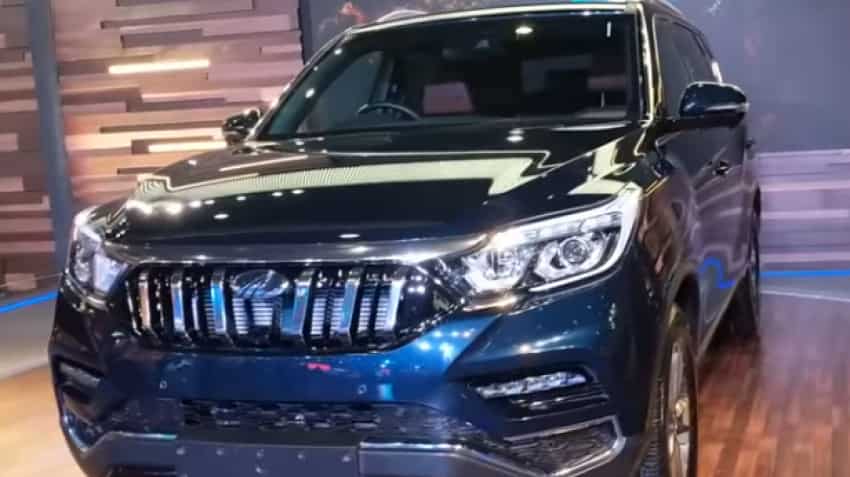 Mahindra's Rexton RX7 gets cheaper, discount upto Rs 9.5 lakh ahead of next-gen XUV700 launch Mahindra's Rexton RX7 gets cheaper, discount upto Rs 9.5 lakh ahead of next-gen XUV700 launch