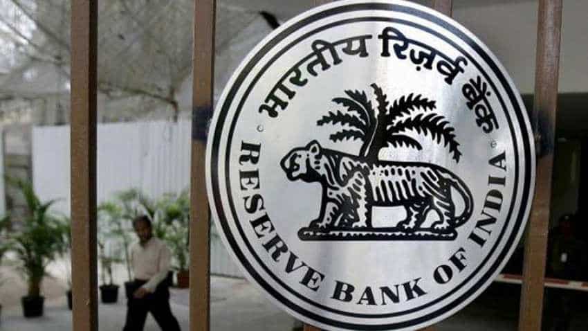 As India battles rupee plunge, focus shifts to this problem As India battles rupee plunge, focus shifts to this problem