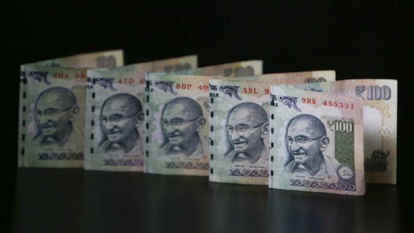 Indian rupee recovers 8 paise against US dollar to 72.61
