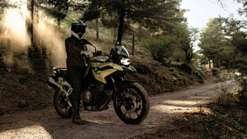 Bmw f750gs off discount road