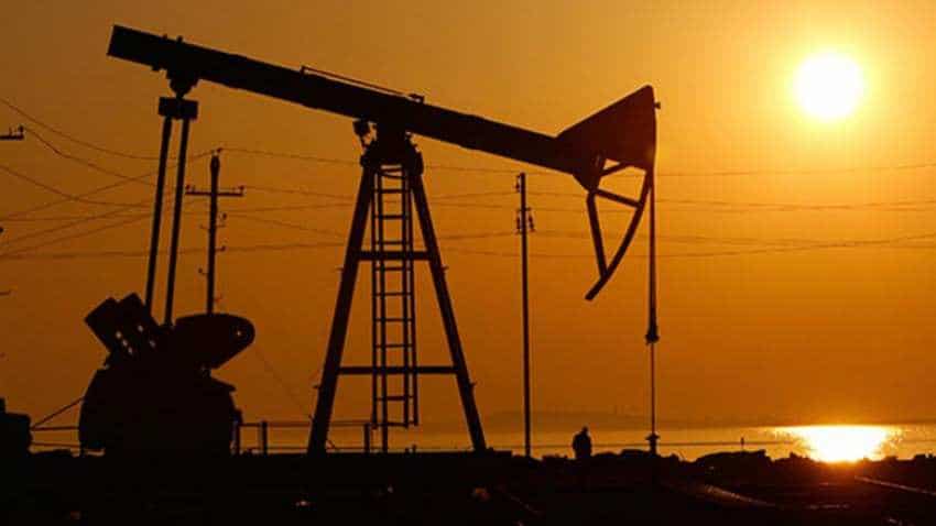 Oil prices dip on rising U.S. supply, but Iran sanctions still loom