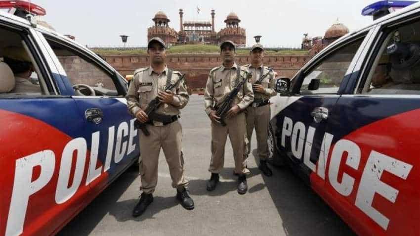 7th Pay Commission linked Delhi Police Constable jobs available; all you want to know 7th Pay Commission linked Delhi Police Constable jobs available; all you want to know