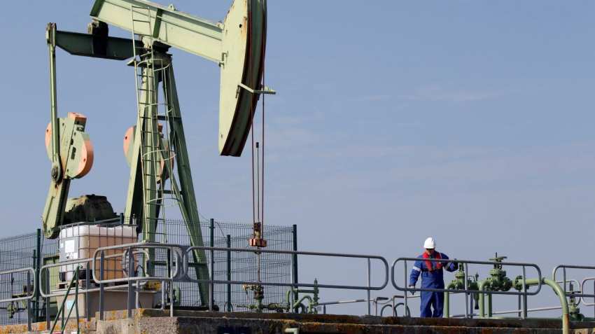 Oil prices rise ahead of November US sanctions against Iran crude exports Oil prices rise ahead of November US sanctions against Iran crude exports