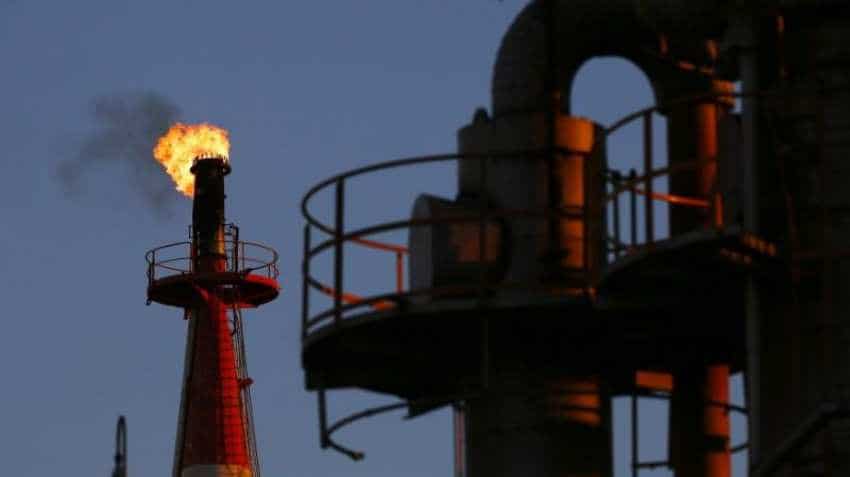 Oil prices mark weekly gain ahead of Iran sanctions Oil prices mark weekly gain ahead of Iran sanctions