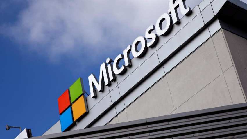 Microsoft pauses rollout of Windows 10 October update Microsoft pauses rollout of Windows 10 October update