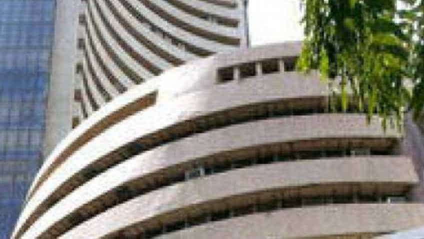 Sensex reverses gains to end 170 points lower on weak rupee