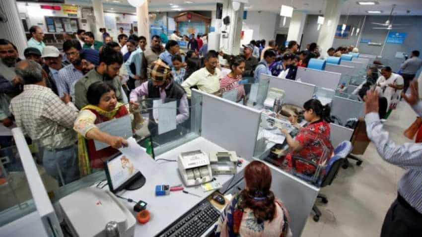 ATM withdrawal limit per day: SBI, HDFC, Axis, ICICI, PNB, BoB, other bank customers, check this