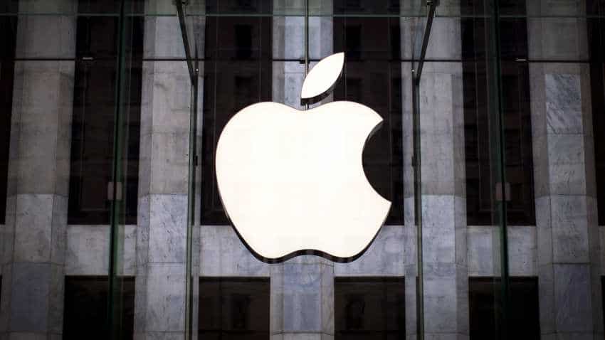 Apple CEO Tim Cook urges Bloomberg to retract spying chips story Apple CEO Tim Cook urges Bloomberg to retract spying chips story