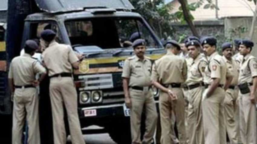 UP Police recruitment 2018: 100,000 vacancies announced; here are details UP Police recruitment 2018: 100,000 vacancies announced; here are details