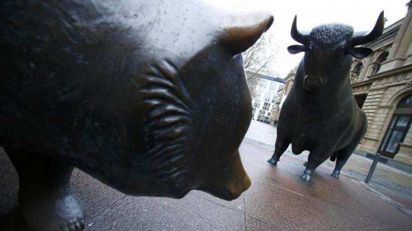 Sensex reverses trend, ends below 181 pts, Nifty closes in red; IndusInd, Reliance top losers 