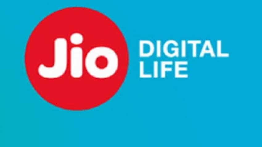 Reliance Jio Diwali 100% Cashback Offer: You can get effectively 'free' 1.5 GB/day 4G data for a year; Here's how Reliance Jio Diwali 100% Cashback Offer: You can get effectively 'free' 1.5 GB/day 4G data for a year; Here's how