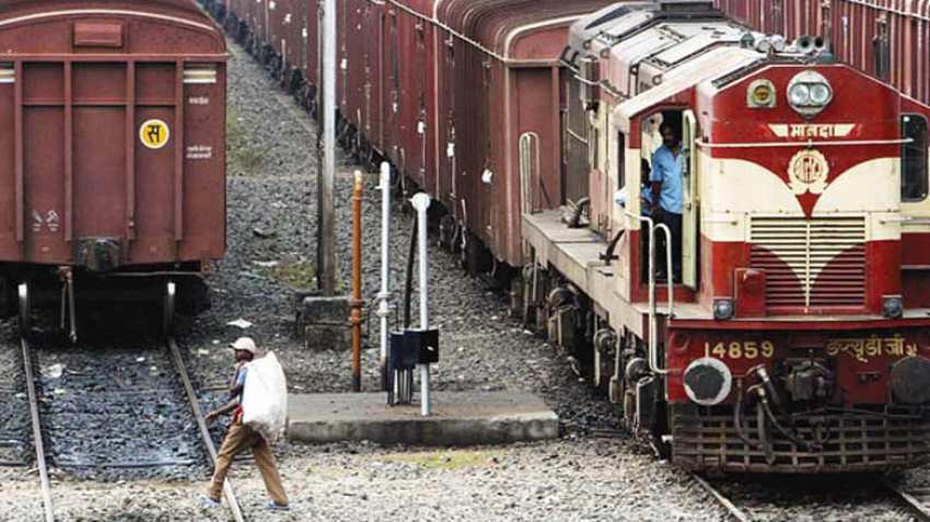 Eastern Railway Recruitment 2018: Apply for 2907 apprentices posts at er.indianrailways.gov.in Eastern Railway Recruitment 2018: Apply for 2907 apprentices posts at er.indianrailways.gov.in