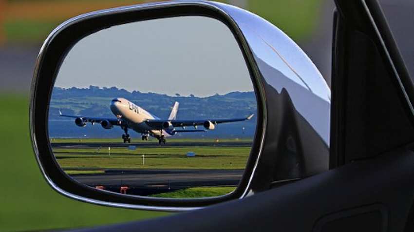 Domestic flight booking offer: Get up to Rs 25,000 discount! Axis Bank vs HDFC vs SBI vs ICICI - Best deals compared Domestic flight booking offer: Get up to Rs 25,000 discount! Axis Bank vs HDFC vs SBI vs ICICI - Best deals compared