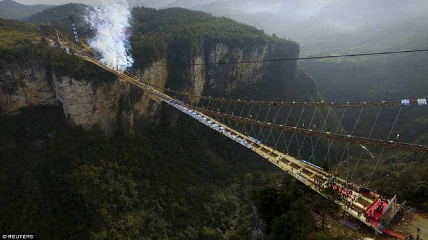Indian Railways plans aircraft-like pressurised coaches for world's highest railway track in Leh Indian Railways plans aircraft-like pressurised coaches for world's highest railway track in Leh