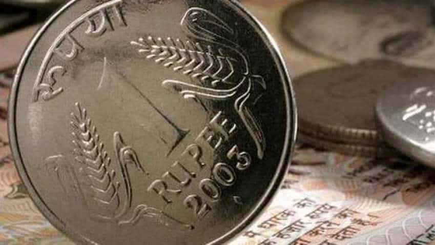 Rupee fall puts Rs 28,000 crore solar projects at risk: Crisil Rupee fall puts Rs 28,000 crore solar projects at risk: Crisil