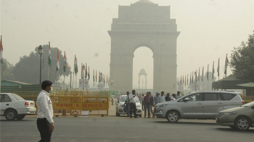 Alert! Delhi-NCR residents, you may not be allowed to drive your car, other vehicles from tomorrow Alert! Delhi-NCR residents, you may not be allowed to drive your car, other vehicles from tomorrow