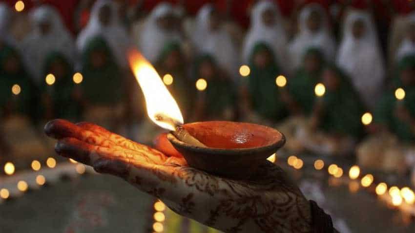 Get these Diwali gifts for yourself; do not hold back on spending! Get these Diwali gifts for yourself; do not hold back on spending!