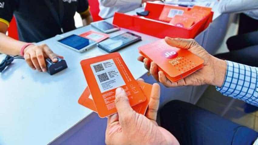 Diwali dhamaka offer! Reliance Jio's cheapest annual plan available; this is what you get Diwali dhamaka offer! Reliance Jio's cheapest annual plan available; this is what you get
