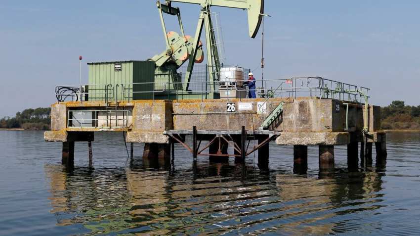 U.S. renews Iran sanctions, grants oil waivers to India, China, seven others U.S. renews Iran sanctions, grants oil waivers to India, China, seven others