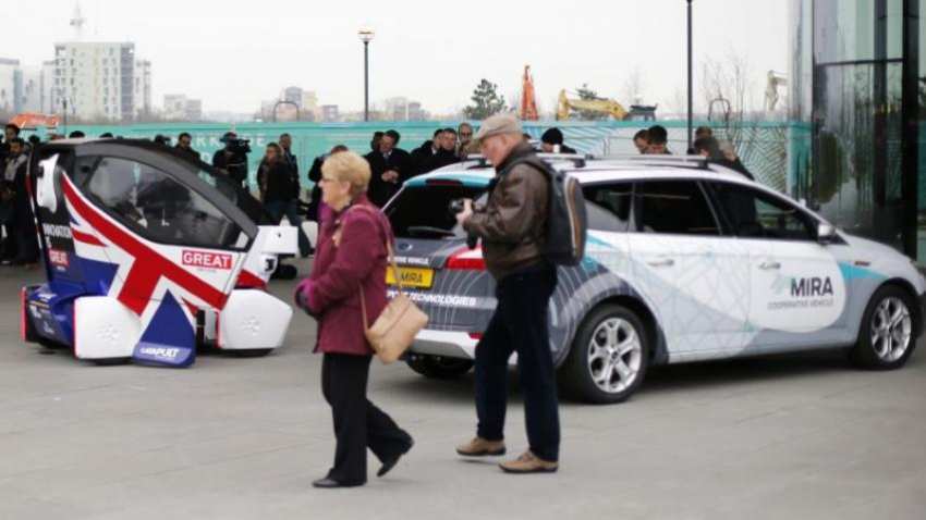 Self-driving car industry needs standards and security: execs Self-driving car industry needs standards and security: execs