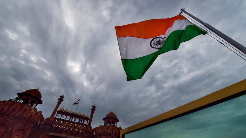 Indian Railways set to make this big flag statement in 75 stations; deadline issued Indian Railways set to make this big flag statement in 75 stations; deadline issued
