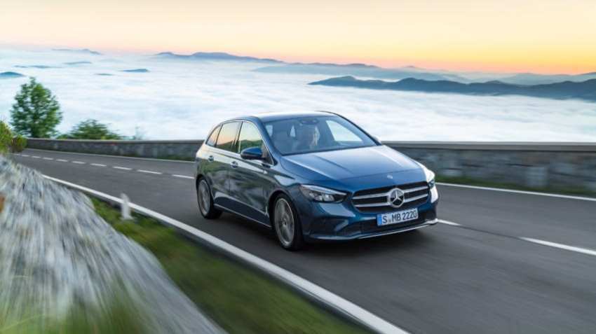 Wow! Mercedez Benz at half-price, heavy offs on BMW, Scorpio, Audi, Toyota luxury cars spotted here! Wow! Mercedez Benz at half-price, heavy offs on BMW, Scorpio, Audi, Toyota luxury cars spotted here!