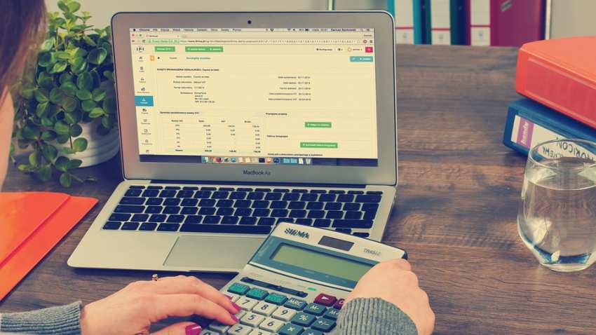 Income Tax Calculator Ay 2019 20 Online With Example For Salaried Employees Calculate In 2 Minutes Zee Business