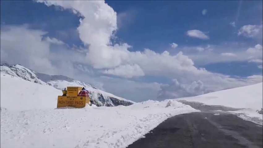 Rohtang Pass in Himachal Pradesh reopens Rohtang Pass in Himachal Pradesh reopens