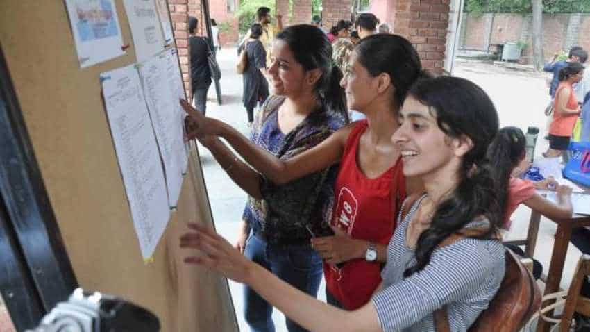 DU Recruitment 2018: Apply for non-teaching staff posts; last date Dec 14 DU Recruitment 2018: Apply for non-teaching staff posts; last date Dec 14