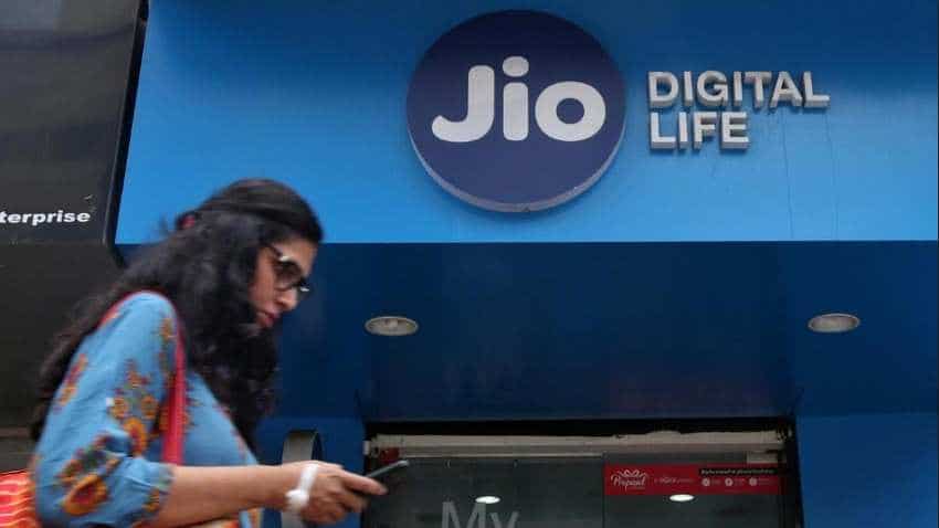 Jio tops chart in terms of AGR in Sept qtr: Trai data Jio tops chart in terms of AGR in Sept qtr: Trai data